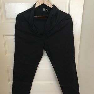 GAP Maternity - black ankle cropped pull-on pants